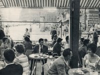 Trg Republike (današnji trg bana Jelačića) oko 1960. godine. Terasa gradske kavane.jpg